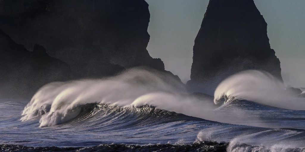 waves on the sea in peru