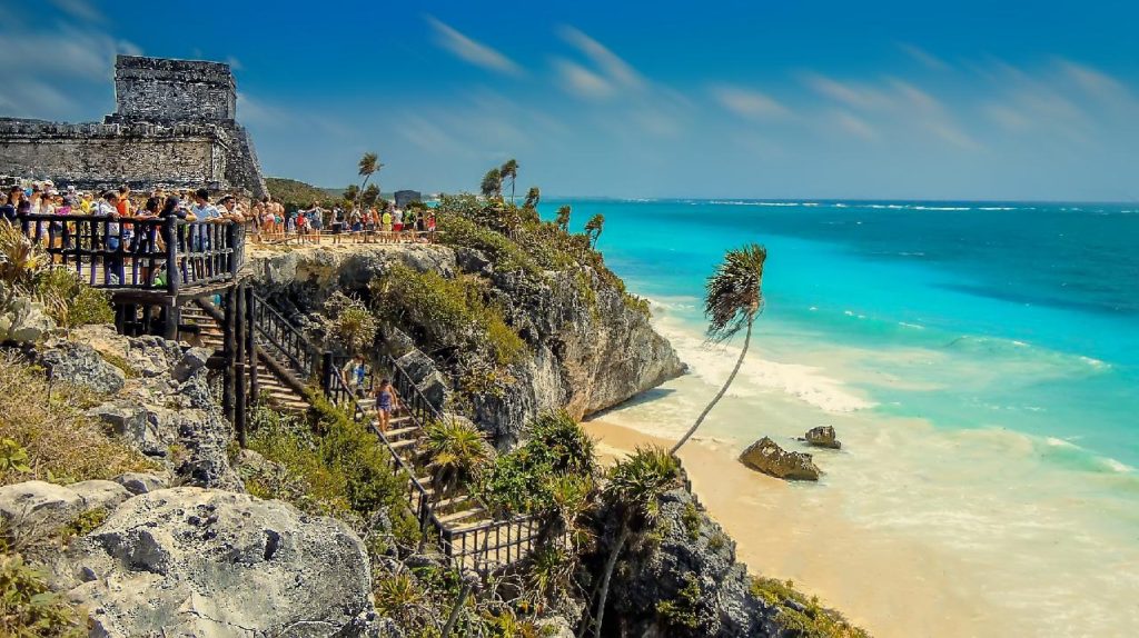 10 Unforgettable Romantic Getaways in Mexico for Couples