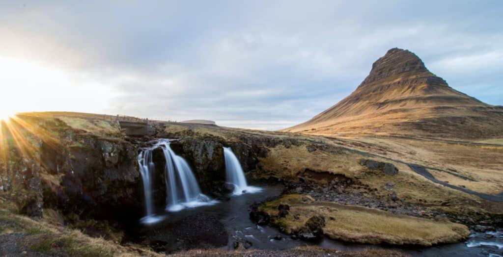 From Midnight Sun to Northern Lights: My Seasonal Journeys in Iceland