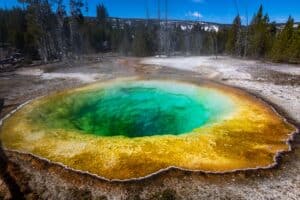 Yellowstone Hot Spring - Baboo Travel