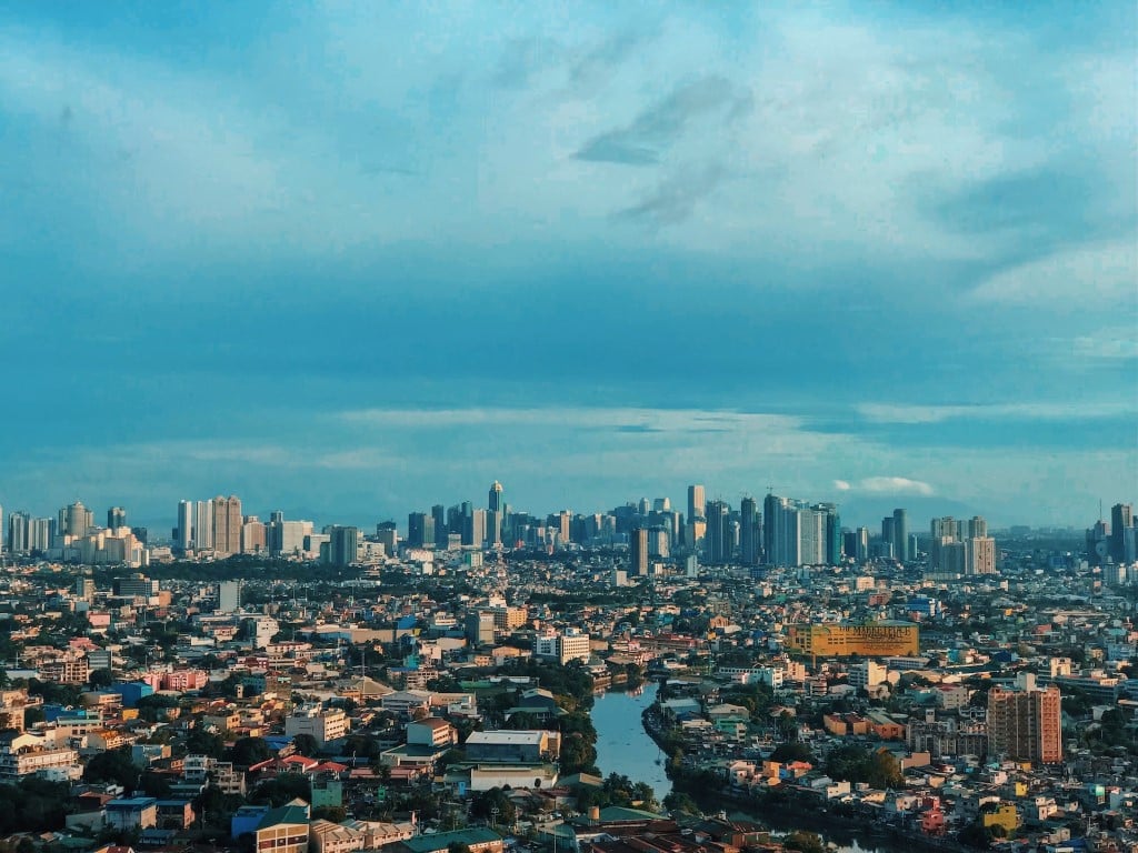 manila city skyline philippines