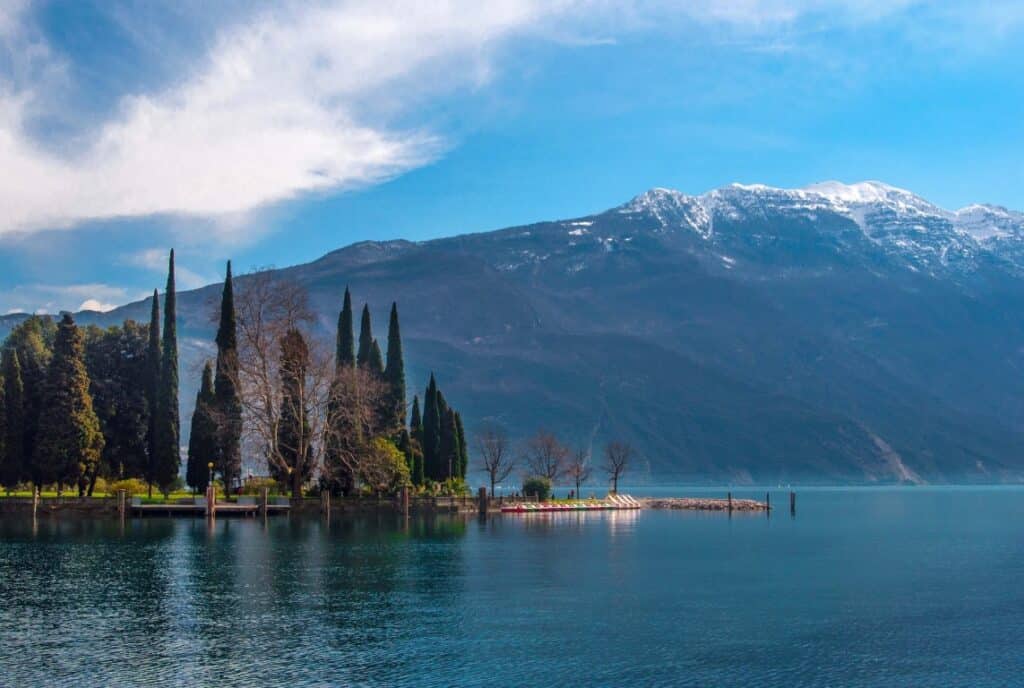 A Theatrical Odyssey through Italy&#8217;s Enchanting Lake District with Baboo Travel