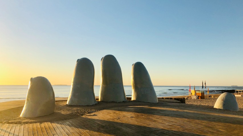 La Mano de Punta del Este, Uruguay