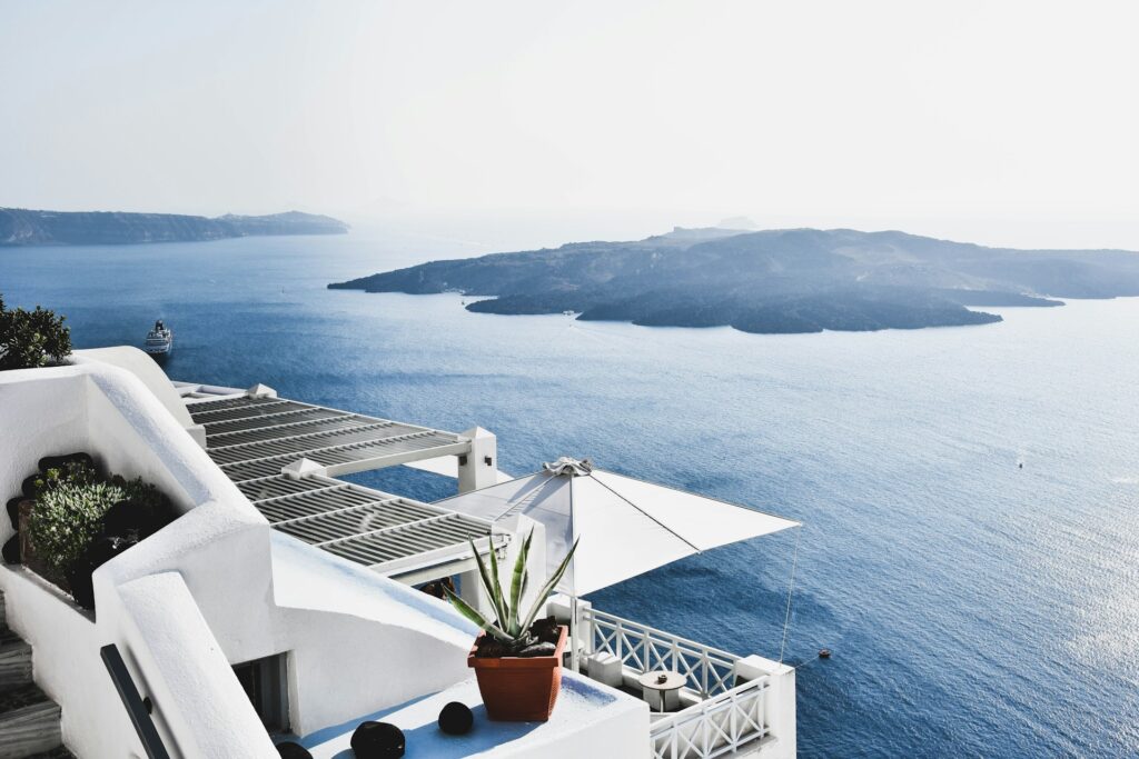 Unveiling the Magic: A Traveler’s Comprehensive Guide to Santorini