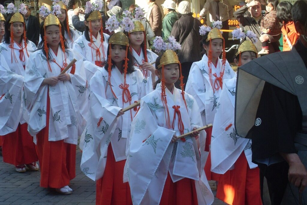 children dressed in cultural clothing in japan